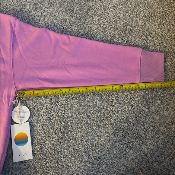 NWT Vuori Sedona Weekender Crew - Azalea Pink RARE - Picture 7 of 7